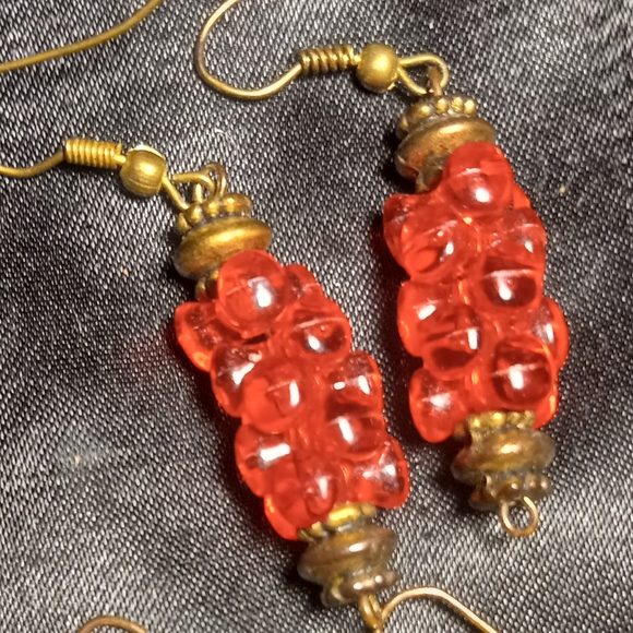 Two pair of vintage red earrings - Picture 9 of 10